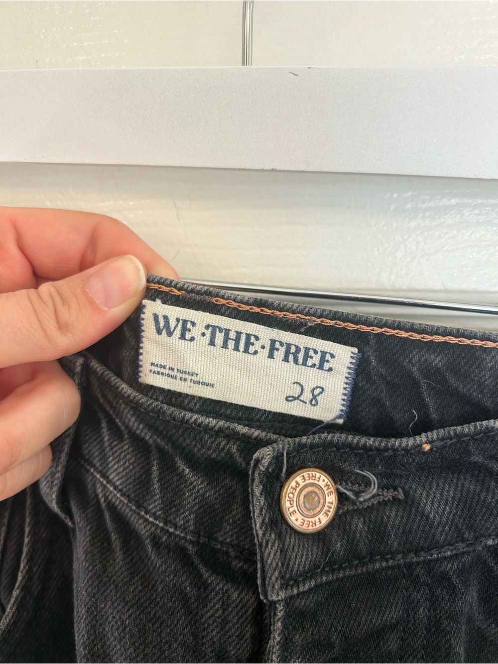 We The Free Black Washed Barrel Leg Relaxed Jean Size 28 - Picture 3 of 4